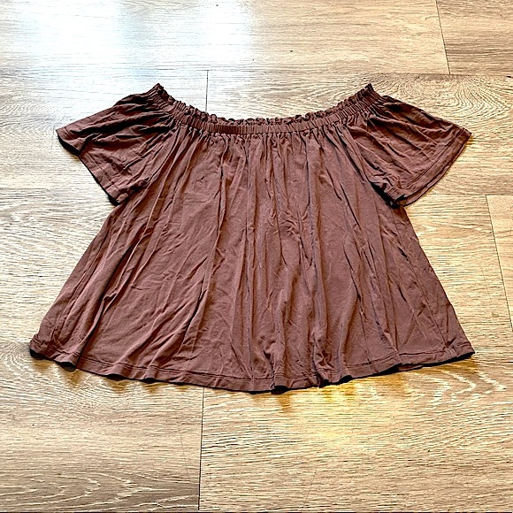 ARITZIA • WILFRED • Sartre Off-Shoulder Flowy T-Shirt • Small • Mauve Brown - Picture 2 of 13